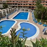 Terrassen Wohnungen, Direkt Am Strand, 25 M Beheiztem Pool, Wifi Free, Free Parking דירה
